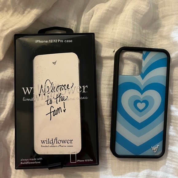 Brand new iPhone 12 Wildflower Blue Moon Case - Picture 2 of 3